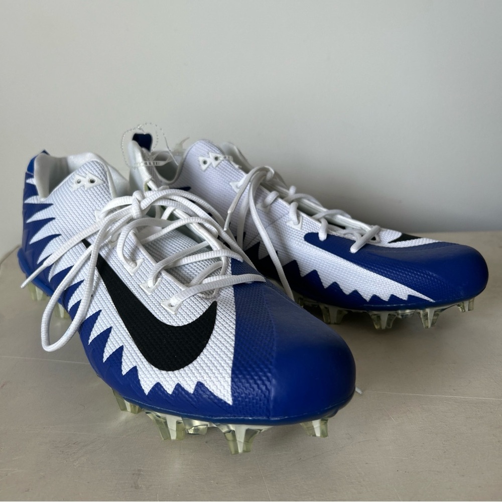 Nike Blue and White Athletic Shoes Sleek Design US 16